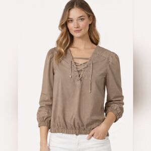 Bella Luis Womens, Size 42/ M, Tan/ Beige  Tie Front Relaxed Blouse